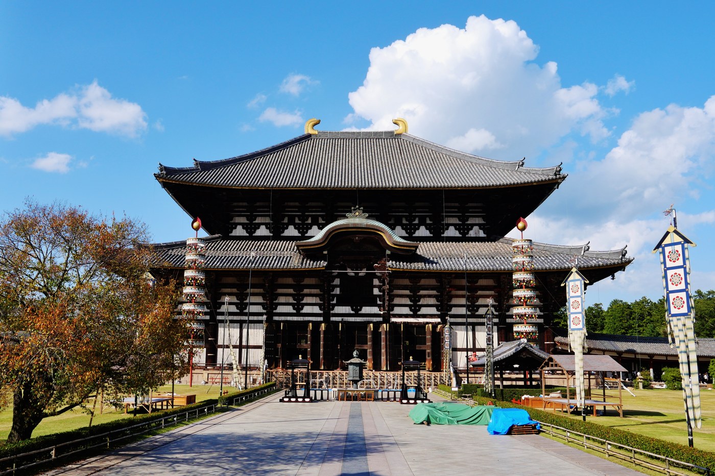The south front of the Daibutsu-den at Todai-ji temple in Nara, under a blue sky.